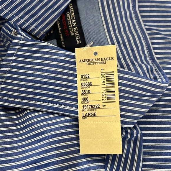 NWT American Eagle Athletic Fit Blue & White Striped Button Down Long Sleeve - Picture 4 of 4